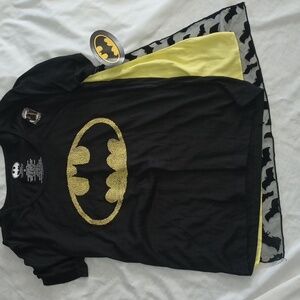 Batman T-Shirt M Black-2 Removable Capes Halloween Top Costume DC Comics Cosplay